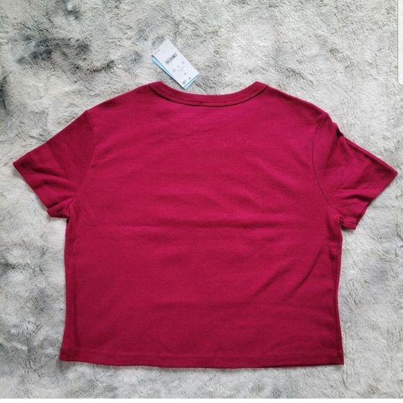 Wukanda Forever Burgundy Graphic Short Sleeve Crop Tee NWT Women's Sz. Medium - Picture 2 of 5